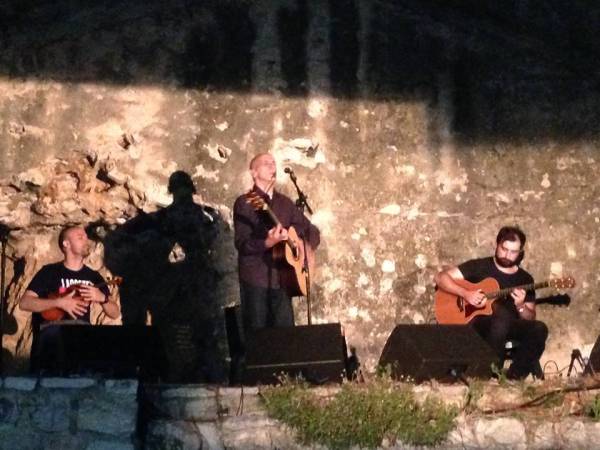 Εντυπωσιακή συναυλία του Ορφέα Περίδη στην Κυπαρισσία