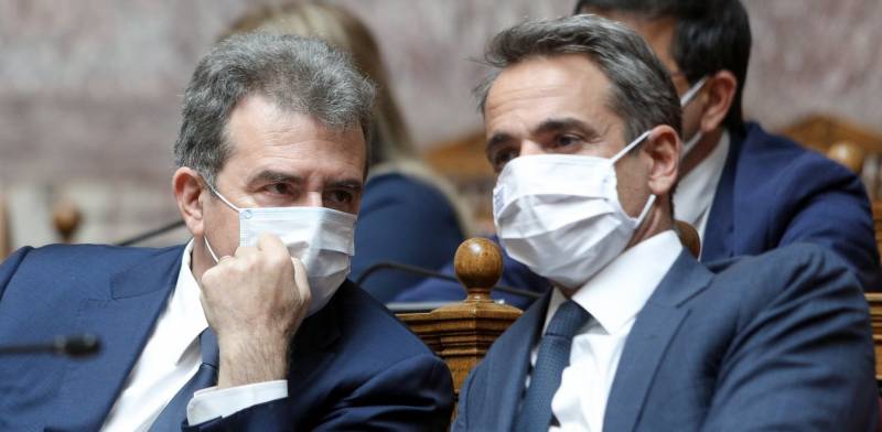 Ανασχηματισμός: Τα limit up και down του κυβερνητικού σχήματος - Τα σενάρια για Χρυσοχοΐδη