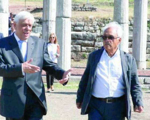 Βράβευση του Πέτρου Θέμελη από τον Πρόεδρο της Δημοκρατίας