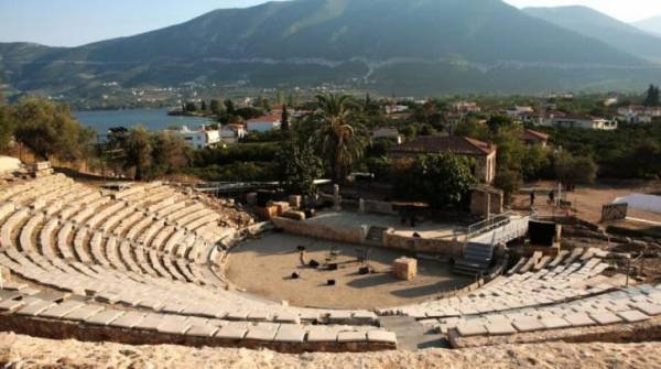 Η &quot;Ηλέκτρα&quot; του Μ. Κακογιάννη ανοίγει την &quot;Μικρή Επίδαυρο&quot;