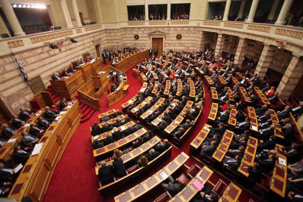 Στην πολιτική δεν υπάρχουν παράδοξα