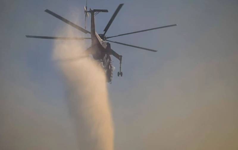 Φωτιά σε Κουβαρά και Φέριζα Σαρωνικού (Βίντεο)