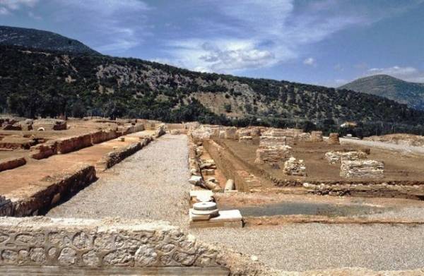 Ερώτηση Λυμπεροπούλου για τη ρωμαϊκή έπαυλη του Ηρώδη Αττικού στην Κυνουρία
