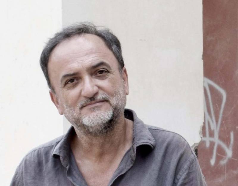 O Θοδωρής Γκόνης στην &quot;Ε&quot;: “Οταν αρχίζω να γράφω μια ιστορία, δεν ζυγίζω τις λέξεις και τα λόγια”