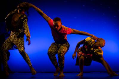 Το μουσείο χορεύει και Ρωμαίος και Ιουλιέτα από τη Νότια Αφρική