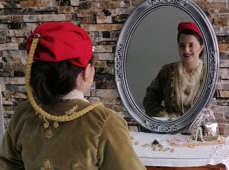 Μουσικοχορευτική παράσταση των “Φίλων της Παράδοσης”