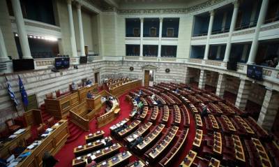 Βουλή: Ψηφίστηκε το νομοσχέδιο για την απλοποίηση της περιβαλλοντικής αδειοδότησης