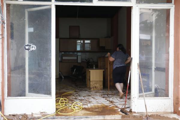 Λίστα 303 πλημμυροπαθών στην Καλαμάτα για το επίδομα των 586 ευρώ