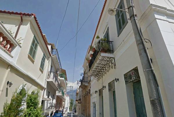 Ξενάγηση στην οδό Παπατσώνη