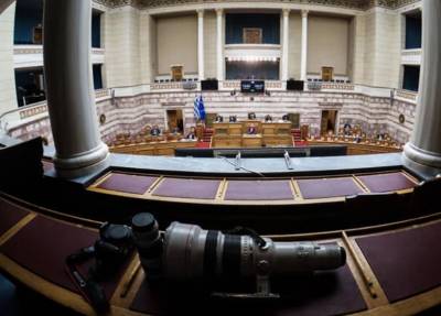 Στη Βουλή το νομοσχέδιο για την νησιωτική θαλάσσια πολιτική - Τι αλλάζει με τα πρόστιμα