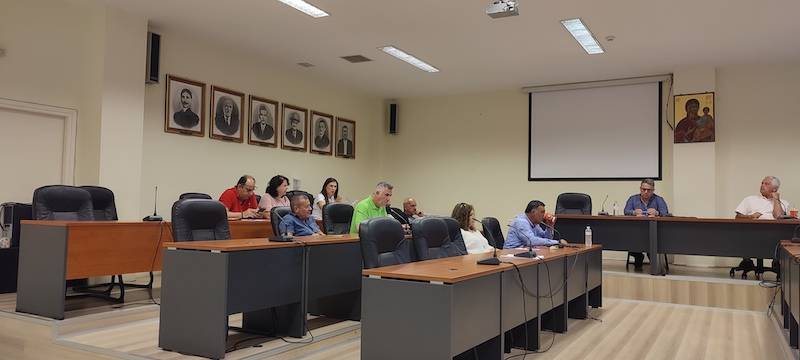 Δημοτικό Συμβούλιο Τριφυλίας: Αντιπαραθέσεις για εκχέρσωση δασικής έκτασης