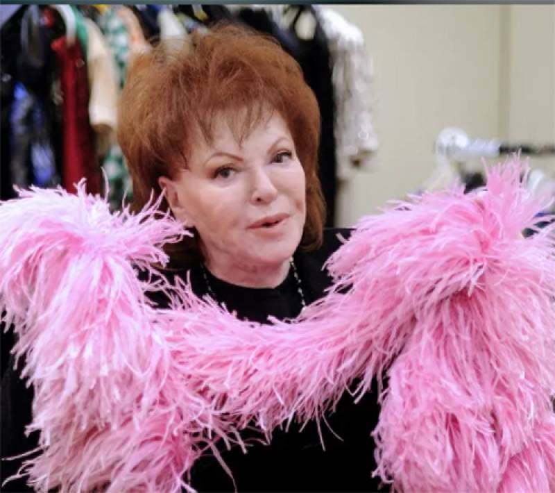 Τα φώτα έσβησαν για τη «βασίλισσα της νύχτας» της Γαλλίας, τη Ρεζίν