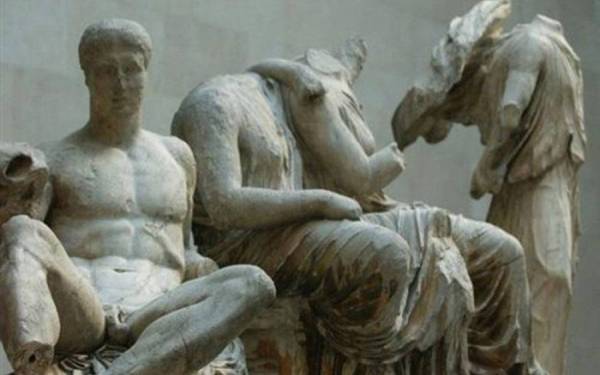 Πανεπιστήμιο Πελοποννήσου: "Αντιδράσεις για την λεηλασία των γλυπτών της Ακρόπολης"