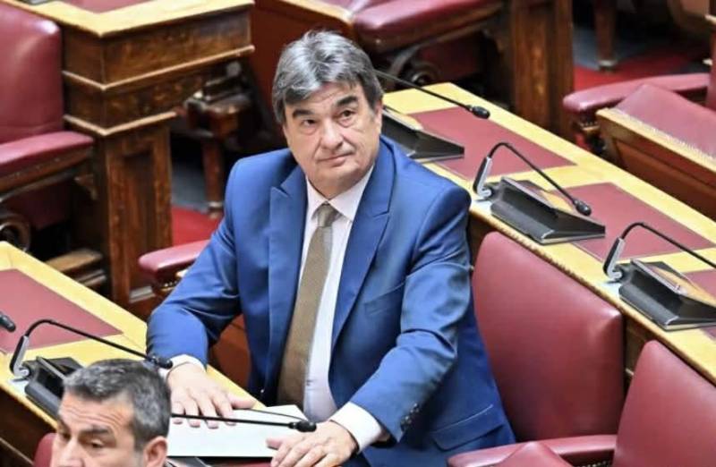 Η παράταξη Τατούλη για την ορκωμοσία Γιαννακούρα