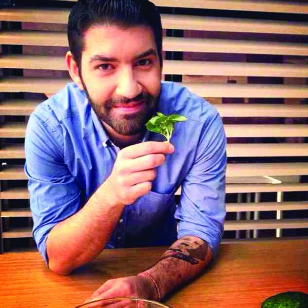 Ο Μιχάλης Νουρλόγλου στο "Yiamas gastro bar"