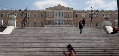 Επίδομα 534 ευρώ: Ποιοι εργαζόμενοι θα το λάβουν τον Απρίλιο