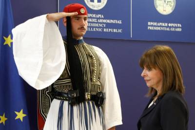 Η ΠτΔ στην Προεδρική Φρουρά: "Ο Εύζωνας είναι σύμβολο και μέρος της εθνικής μας ταυτότητας"