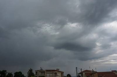 Έρχεται μίνι κακοκαιρία με βροχές και καταιγίδες