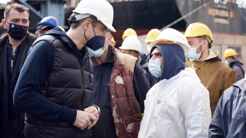 Μητσοτάκης από ναυπηγεία Σύρου: Είστε η καλύτερη απόδειξη ότι και τα πιο σύνθετα προβλήματα μπορούν να λύνονται