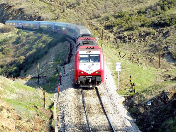 Με τη μελέτη να έχει γίνει μόνο μέχρι Πύργο: Το τρένο για Καλαμάτα έχει… καθυστέρηση