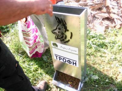 Ειδικά συστήματα για νερό και τροφή των αδέσποτων ζώων τοποθέτησε ο Δήμος Ευρώτα