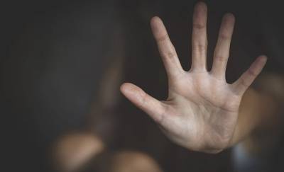 Φρίκη σε χωριό της Κρήτης: Πατέρας κατηγορείται ότι βίαζε τις δύο κόρες του