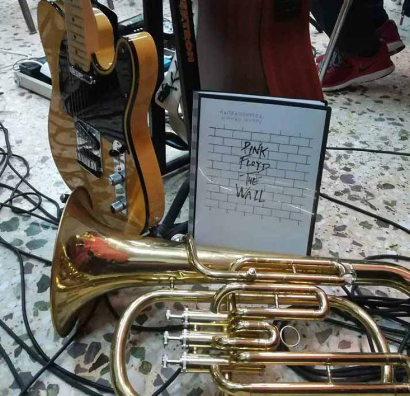 "The Wall" των Pink Floyd από τη Δημοτική Φιλαρμονική Καλαμάτας απόψε στην Τέντα