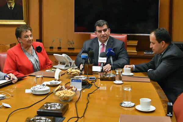 Παροχές προς τους εργαζόμενους και δωρεές 3,7 εκατ. ευρώ στα 130 χρόνια της καπνοβιομηχανίας &quot;Καρέλια&quot; (βίντεο-φωτογραφίες)