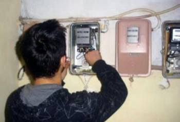 Τέσσερις συλλήψεις για ρευματοκλοπή στην Κορινθία