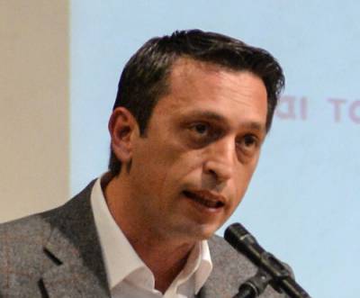 Απόσυρση του ασφαλιστικού ζητεί ο Μαντάς 