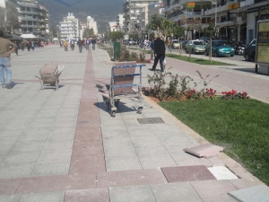 Ανάπλαση της... ανάπλασης στην πλατεία