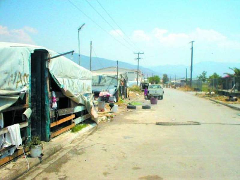 Δεν θέλει την ευθύνη για την Μπιρμπίτα ο Βασιλόπουλος - Στον αέρα η μετεγκατάσταση Ρομά από Αγία Τριάδα