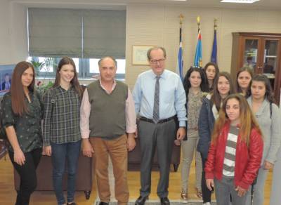 8 μαθήτριες του ΟΑΕΔ για πρακτική στο Δήμο Καλαμάτας