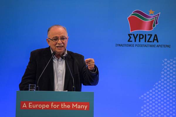 Ο αντιπρόεδρος του Ευρωκοινοβουλίου, Δημήτρης Παπαδημούλης, στην &quot;Ε&quot;: &quot;Η Ε.Ε. πρέπει να αλλάξει, γιατί αλλιώς κινδυνεύει με αποσύνθεση και διάλυση&quot;