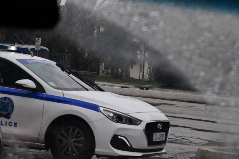 Συνελήφθη αστυνομικός για εμπορία ανθρώπων και βιασμό κατ’ εξακολούθηση