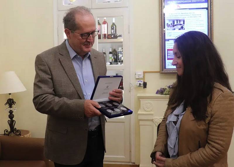 Ο Νίκας για τη Σχολή Αργυροχρυσοχοΐας Στεμνίτσας