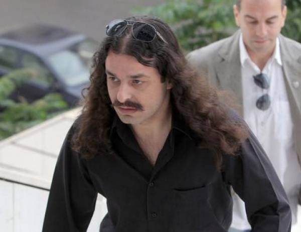 Ελεύθερος με εγγύηση ο βουλευτής της ΧΑ Κ. Μπαρμπαρούσης