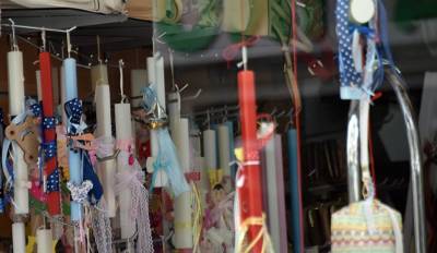 Σε εορταστικούς ρυθμούς η αγορά - Ανοιχτά τα καταστήματα σήμερα