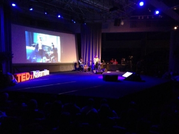 Η  Nalyssa Green στο TEDxKalamata (βίντεο)