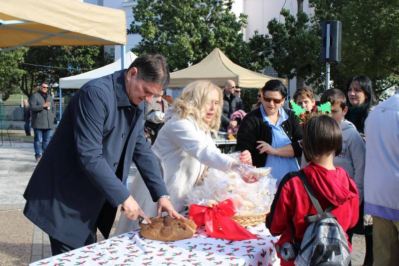 Το έθιμο της ευλογίας του Χριστόψωμου στη Μεσσήνη