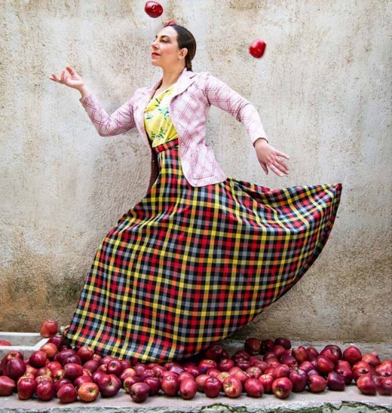 “ΜΟΜΕΝT”της Ειρήνης Αναγνωστοπούλου στο θέατρο ΕΛΕΡ