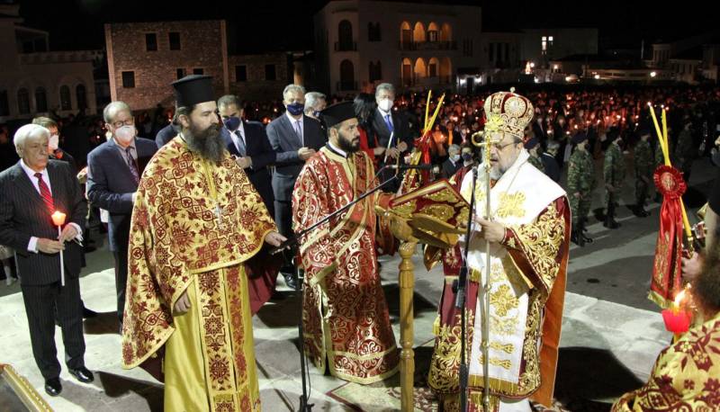Καλαμάτα: Η Ακολουθία της Ανάστασης στον μητροπολιτικό ναό της Υπαπαντής (φωτογραφίες)