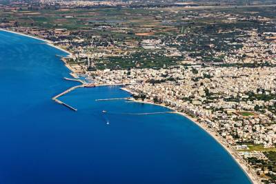 Δημοτικό Συμβούλιο Καλαμάτας: Καταρχήν “ναι” στην τουριστική επένδυση στον Μπουρνιά