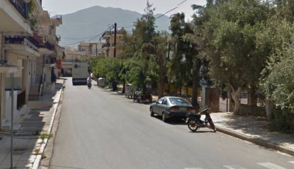 Πέταξαν έξω γυναίκα και άρπαξαν το Ι.Χ. στη Λεΐκων