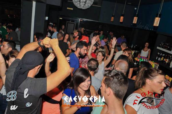 Χαμός στην ελληνική βραδιά του Cafe Blue στην Καλαμάτα (φωτογραφίες)