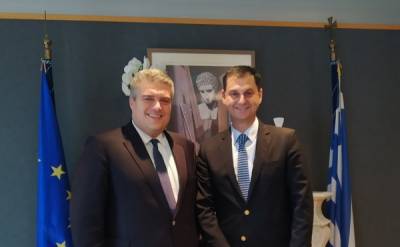 Χρυσομάλλης σε Θεοχάρη για μαρίνες και καταδυτικό πάρκο