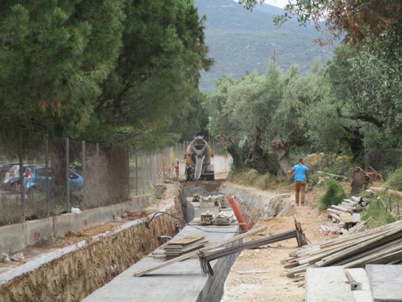 Συνεχίζεται το αντιπλημμυρικό στο ύψος του Νοσοκομείου Καλαμάτας