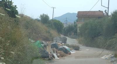 Χωματερή στον οδό Ανθέων