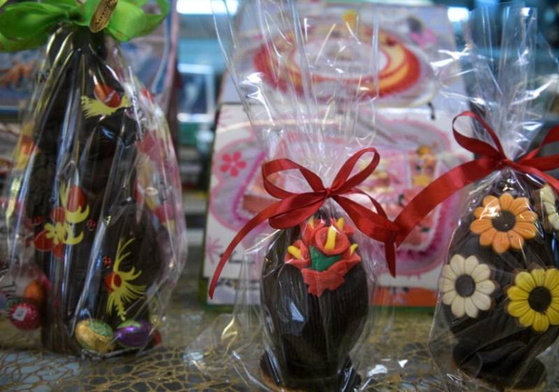 Από την Τετάρτη το «καλάθι του Πάσχα»: Με κρέας και σοκολατένιες λιχουδιές (Βίντεο)