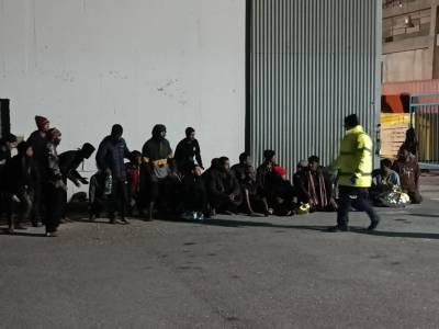 Καλαμάτα: 24 μετανάστες στο λιμάνι - Έρευνα για διακινητές